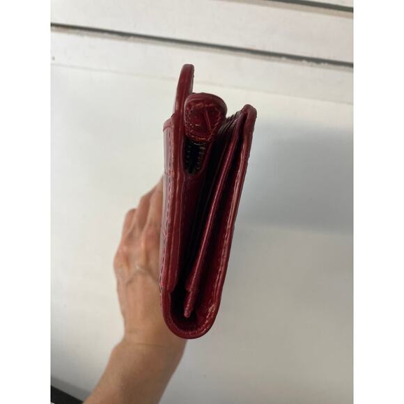 BRIGHTON LARGE RED LEATHER EMBOSSED ANIMAL PRINT WALLET - Picture 5 of 15